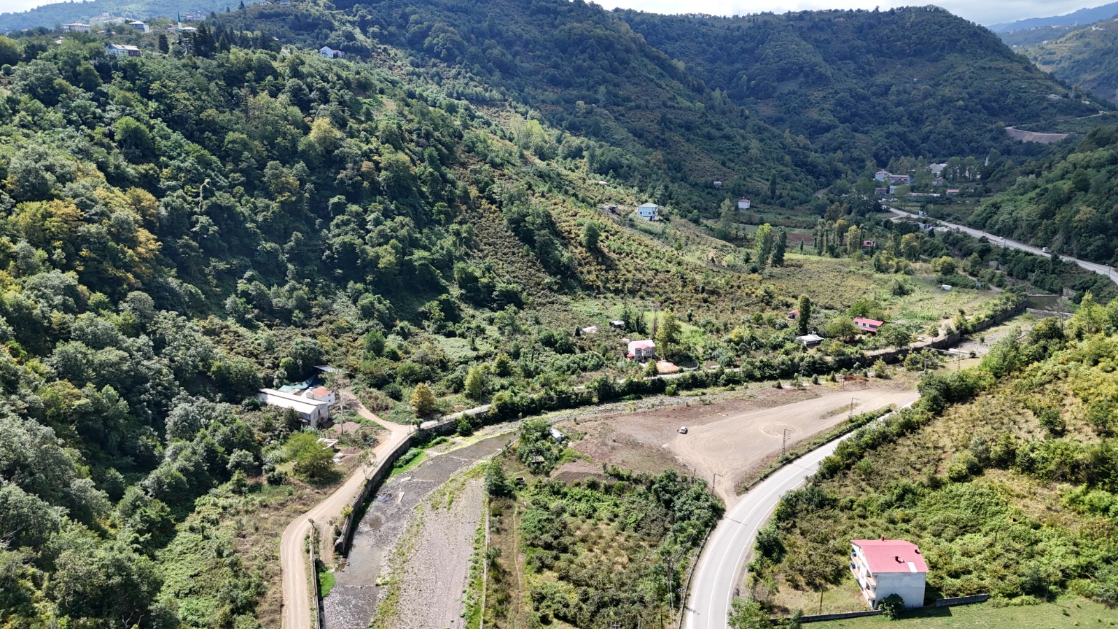 MABEL GAYRİMENKUL/ BEŞİKDÜZÜ/ NEFSİŞARLI MAH 16 DÖNÜM ARSA